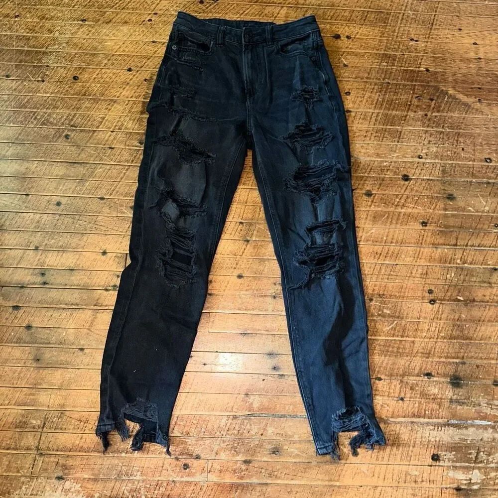 American Eagle distressed size 2 black mom jeans
